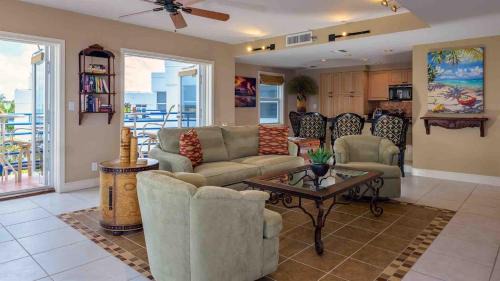 Truman Annex Apartment | Gulfside Vistas by Last Key Realty