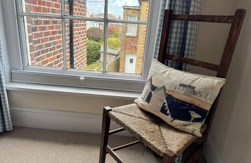 Seaview Cottage | Gulls, charming seaside cottage, centrally located in the heart of the village