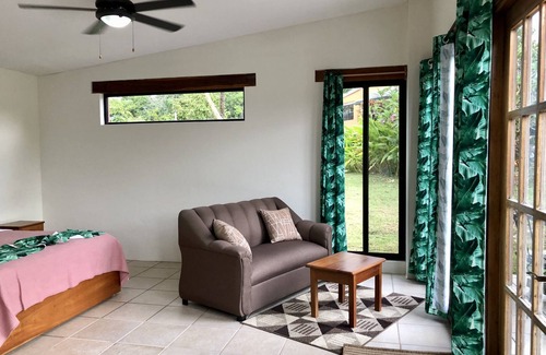 Georgeville Hotel | Gumbo Limbo Jungle Resort