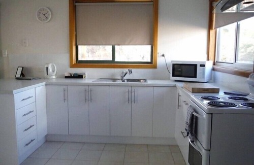 Coles Bay Cottage | Gumnut Cottage