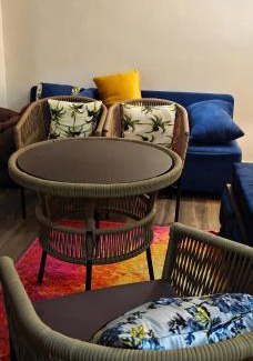 Udyog Vihar Apartment | Gurgaon 21 Tonic & Twinkle