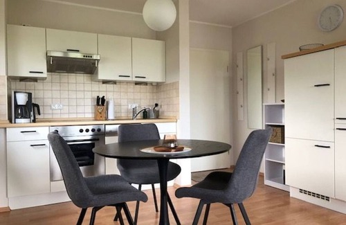 Kaegsdorf Apartment | Gutshaus von Bülow 2 km west of Kühlungsborn (Object - Gutshaus von Bülow - 19-02 with W-LAN