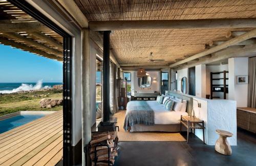 Ngquza Hill Cabin | GweGwe Beach Lodge