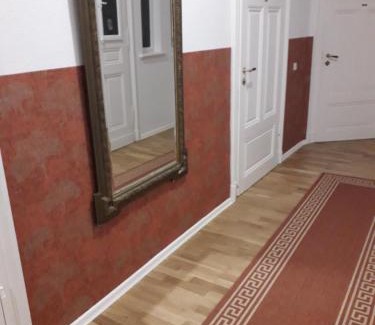 Mitte Apartment | Gwuni Mopera