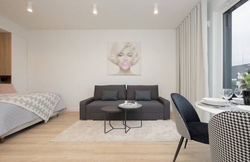 Mokotow Apartment | Gym & Sauna in Mokotów by Renters