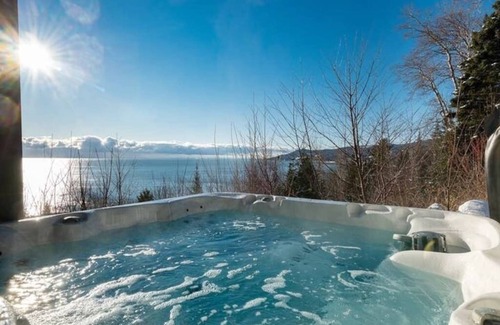 La Malbaie Villa | Hôtel à la maison - Villa du Grand Fleuve avec spa
