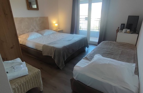 Porto-Vecchio Hotel | Hôtel Aiglon Bylitis