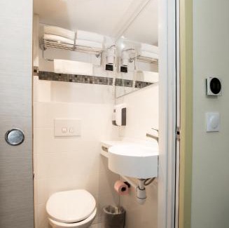 18th Arrondissement Apartment | Hôtel de la Terrasse