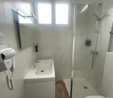 Aubervilliers Hotel | Hôtel du Parc Canal - Stade de France