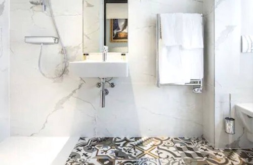 Grenelle Hotel | Hôtel Eiffel Petit Louvre
