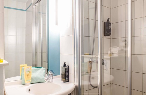 Coueron Hotel | Hôtel Ibis Budget Nantes Ouest Atlantis Couëron