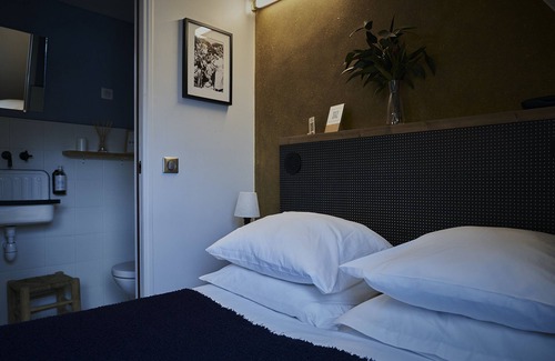 Quartier de la Folie-Mericourt Hotel | Hôtel La Nouvelle République & Hammam