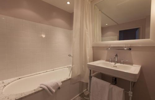 Old Town Hotel | Hôtel Le Y