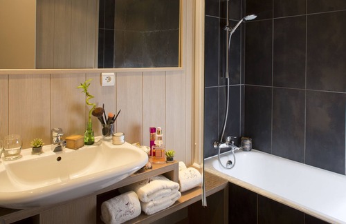 Rovagny Hotel | Hôtel Les Grillons