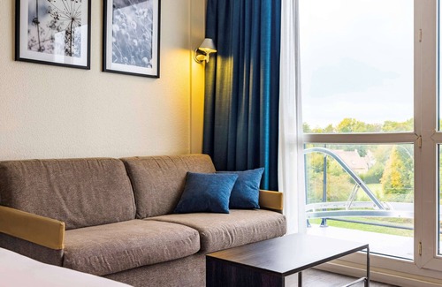 Saint-Pierre-du-Perray Hotel | Hôtel Novotel Senart Golf de Greenparc