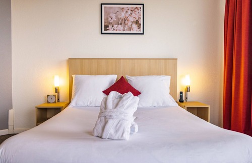Saint-Pierre-du-Perray Hotel | Hôtel Novotel Senart Golf de Greenparc