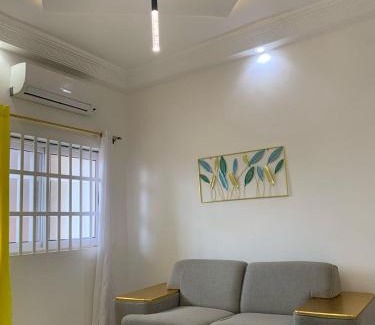 Porto-Novo Apartment | Hôtel Okpèyèmi Guest house