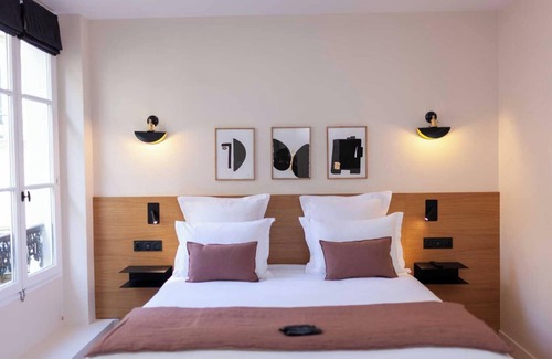 8th Arrondissement Apartment | Hôtel Tinah: Elegance and comfort near the Champs-Élysées