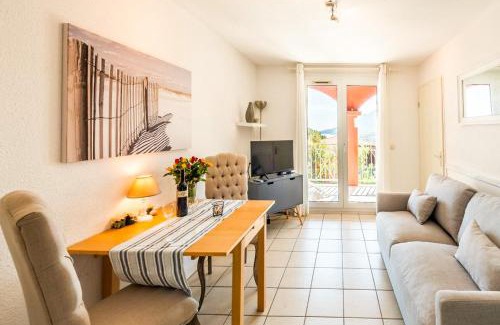 Theoule-sur-Mer Apartment | Hübsch eingerichtetes Apartment Miramar mit großem Balkon, Pool, fussläufig zum Strand