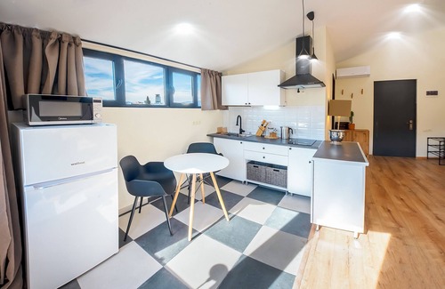 Vera Apartment | H&B apartments Pier Kobakhidze