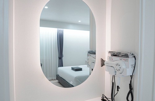 Gwangsan-gu Hotel | H-EVIAN