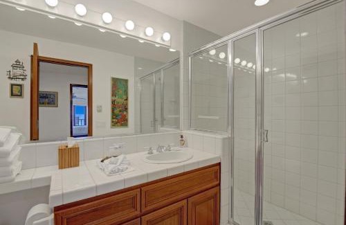Avalon House | H1858 - Hamilton Cove Villa 18-58