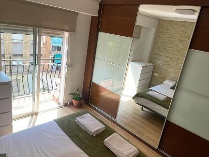 Marxalenes House | Habitación con balcón en piso compartido