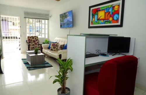 Cali House | HABITACION SMART - baño semiprivado