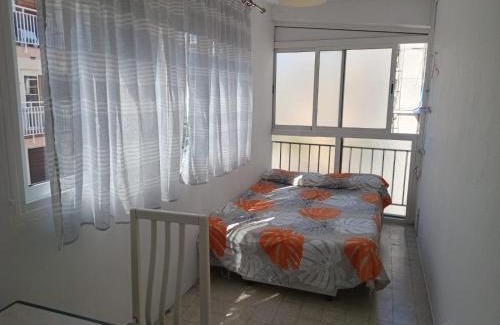 Salou City Centre House | Habitaciones compartidas en un apartamento