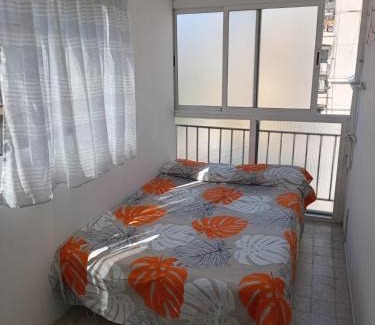 Salou City Centre House | Habitaciones compartidas en un apartamento