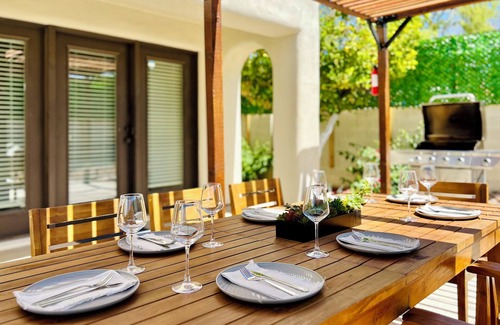 Mesa House | Hacienda Vibes: Sleeps 14, Heated Pool, Spa, Cinema, and more!