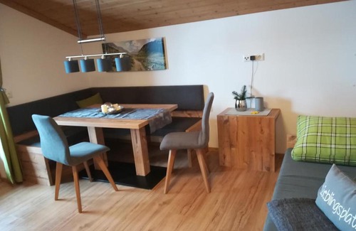 Alpbach Apartment | Hacklstoana