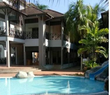 Kampung Teluk Kemang Apartment | Hagia Medina Muslims Guesthouse