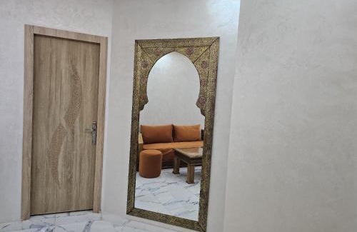 Tassoultante Apartment | HAGS Apartment - Traditional Modern Apartment, full AC, 10m from airport
