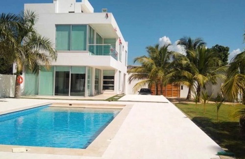 Zona Norte House | Hakuna Beach House