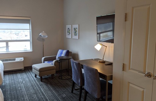 Hamilton House | Hamilton's extended stay hotel full kitchens,free parking,laundry,pet friendly