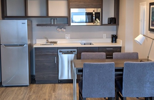 Hamilton House | Hamilton's extended stay hotel full kitchens,free parking,laundry,pet friendly