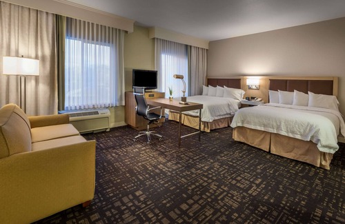 Reno/Tahoe Airport Hotel | Hampton Inn & Suites Reno