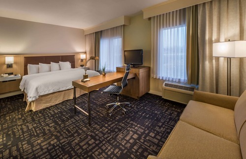 Reno/Tahoe Airport Hotel | Hampton Inn & Suites Reno