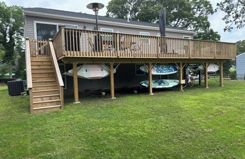 Flanders House | Hamptons Beach House, 5-minute walk to Bay Beach