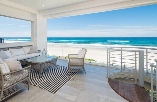 Main Beach House | Hamptons Beachfront House