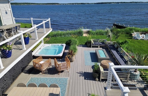 Flanders House | Hamptons Waterfront 2-Twins Guest Room in Large Home