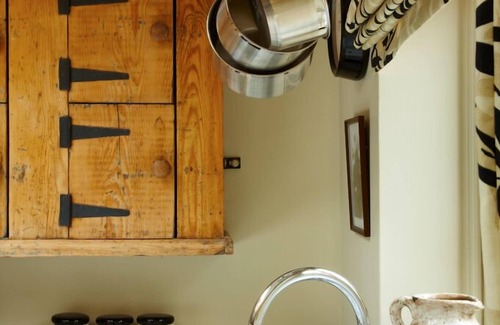 Winchester Cottage | Hang Your Hat - The Cottage