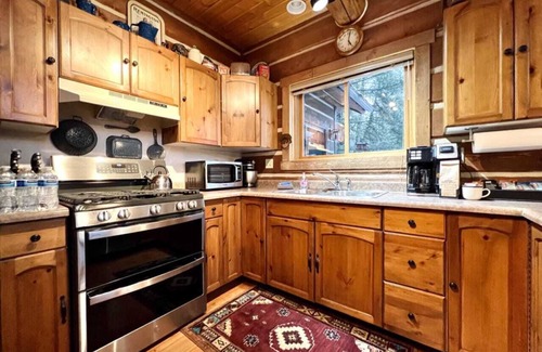 Bigfork Cabin | Hanging Rock Cabin Su