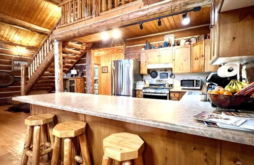 Bigfork Cabin | Hanging Rock Cabin Su