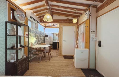 Sajik-dong House | 'Hanok Hanok' Boutique stay Hotel Seoul - 2min from Gyeongbokgung Palace station