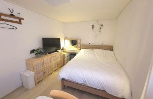 Cheongpa-dong Apartment | Hanok House Seoul Station