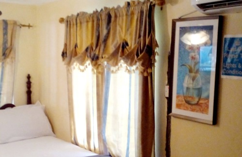 Montego Bay House | Happy and Comfortable Home