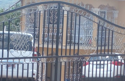 Montego Bay House | Happy and Comfortable Home