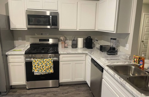 Broken Arrow House | Happy Stay brand new 3-bedroom 2-Full bath house in serene Broken Arrow